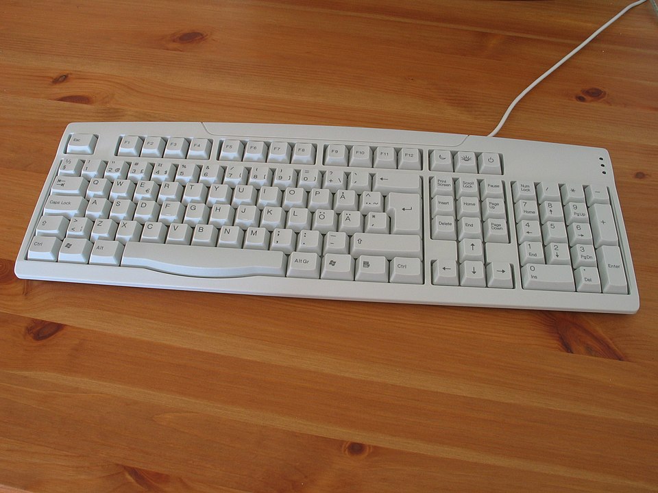File:Swedish keyboard 20050614.jpg